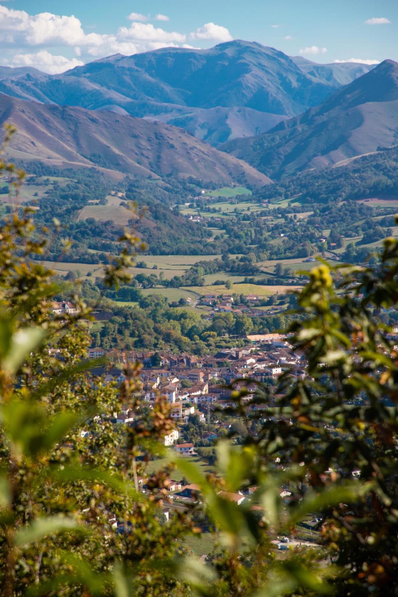 Vvf Residence Pays Basque Saint-Jean-Pied-De-Port Exteriör bild