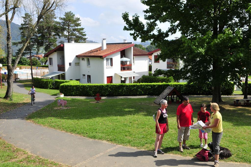 Vvf Residence Pays Basque Saint-Jean-Pied-De-Port Exteriör bild